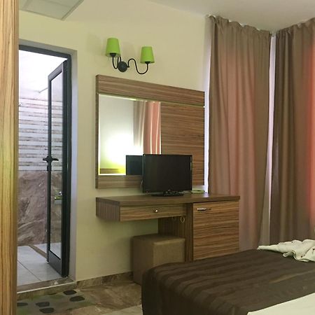 Tia Maria Is Situated In The Southern Part Of The Sunny Beach Resort Екстериор снимка